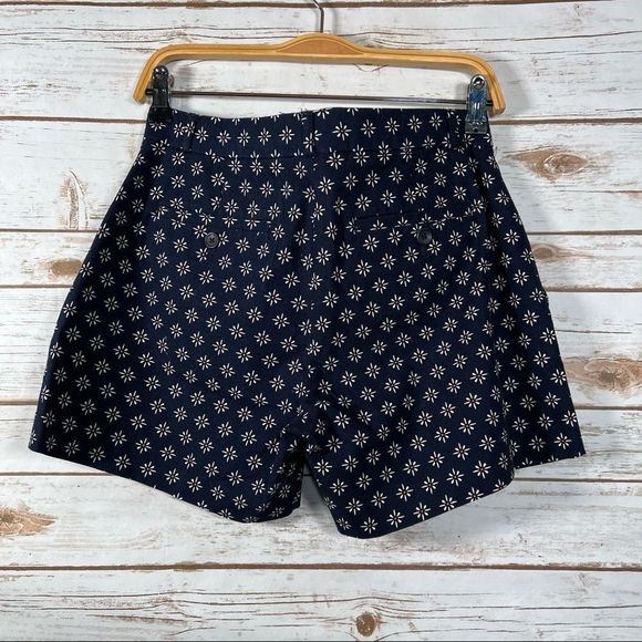 Banana Republic Navy Blue w Red Geometric Print Patterned Shorts | Size 0 - Picture 4 of 8